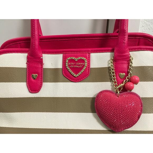 New Betsey Johnson Pink Tan White Stripped Shoulder Handle Heart Purse Handbag - Picture 2 of 6